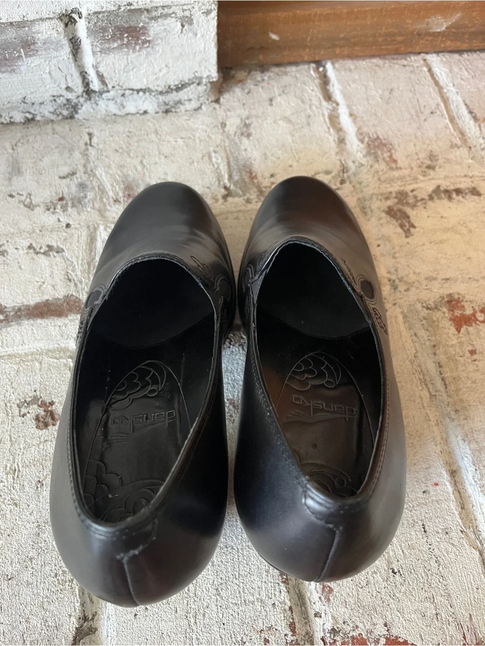 Dansko 38 Black Leather Women’s Slip-On Heeled Shoes
